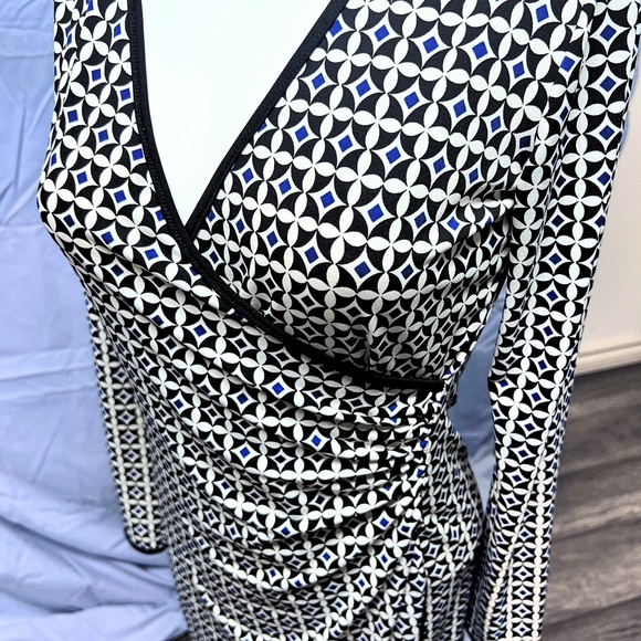 Max Studio Crossover Dress/ Size Sm/Blue Diamond Pattern/Midi Length/long Sleeve - Picture 3 of 6